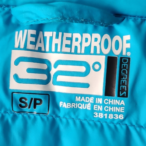 Winter coat - Picture 3 of 3